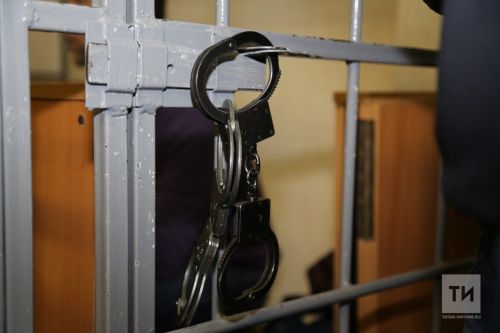 В Бавлах мужчина украл банковскую карту сожительницы