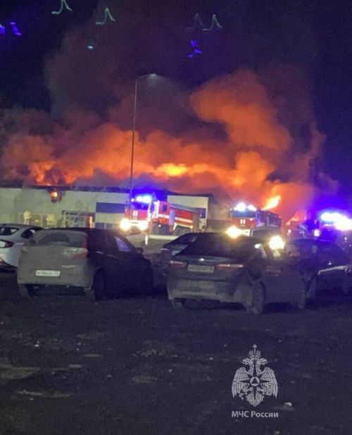 В Дрожжановском районе спасатели тушат крупный пожар