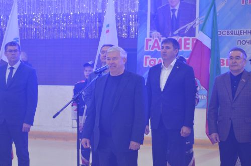 В Бавлах после капитального ремонта открылся ледовый дворец