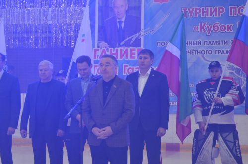 В Бавлах после капитального ремонта открылся ледовый дворец