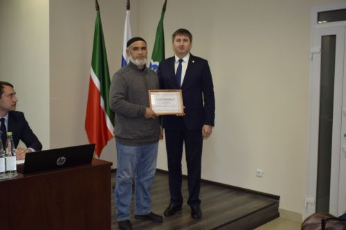 Бавлинские владельцы ЛПХ получили доильные аппараты