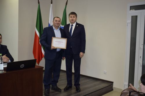 Бавлинские владельцы ЛПХ получили доильные аппараты