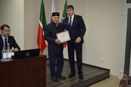 Бавлинские владельцы ЛПХ получили доильные аппараты