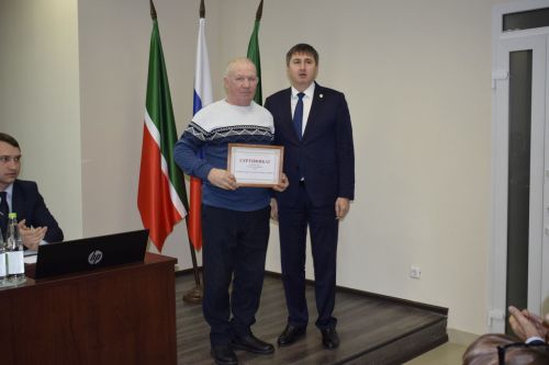 Бавлинские владельцы ЛПХ получили доильные аппараты