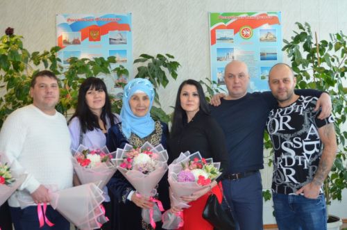 В старейшей школе Бавлов состоялась встреча выпускников