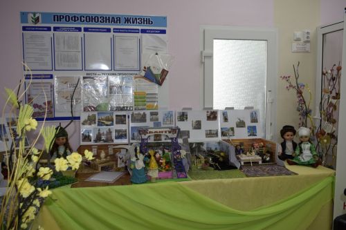 Баулының рус телле  тәрбиячеләре татарча да сөйләшә һәм эшли