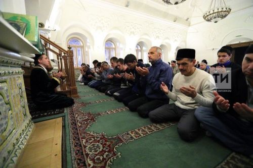Утверждены даты проведения Ураза-байрама и Курбан-байрама в 2023 году
