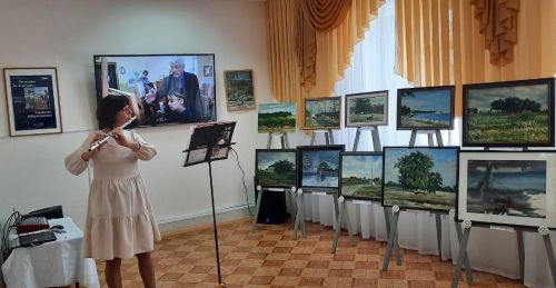 Любовались пейзажами: В бавлинском музее открылась выставка картин