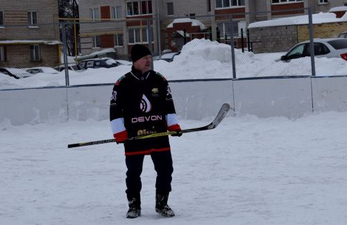 Бавлинцы вышли на лёд в валенках