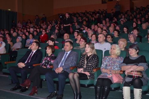 Концерт с сюрпризом: в Бавлы на праздничное мероприятие приехал неожиданный гость