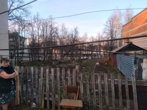 Жители домов по улице Гоголя в ожидании обновлённого двора