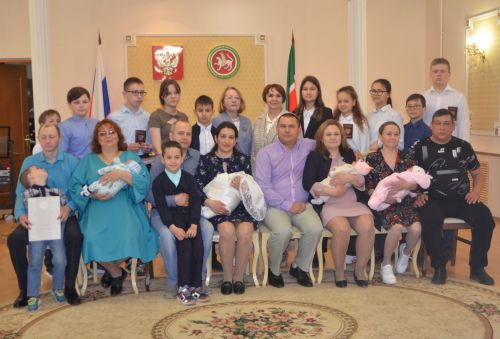 В Бавлах увеличилось количество многодетных