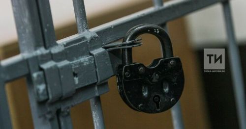 В казанской поликлинике мужчина выстрелил в ногу охраннице - стрелявший задержан