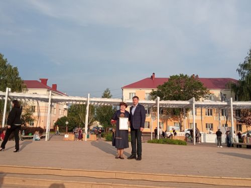 В Бавлах прошёл праздничный концерт в честь Дня российского предпринимательства