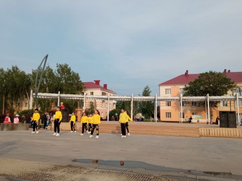В Бавлах прошёл праздничный концерт в честь Дня российского предпринимательства