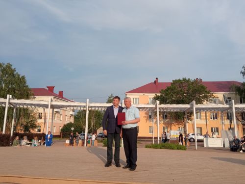 В Бавлах прошёл праздничный концерт в честь Дня российского предпринимательства