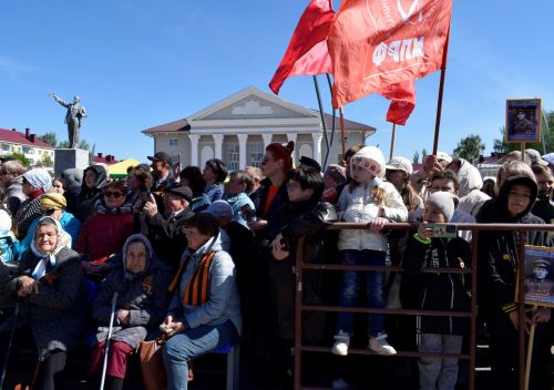 В Бавлах отмечают День Победы