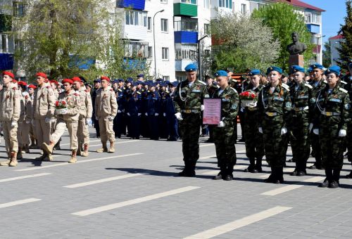В Бавлах отмечают День Победы