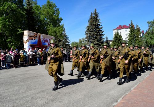 В Бавлах отмечают День Победы