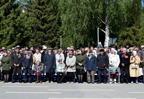 В Бавлах отмечают День Победы