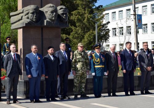В Бавлах отмечают День Победы