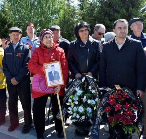 В Бавлах отмечают День Победы