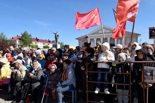В Бавлах отмечают День Победы