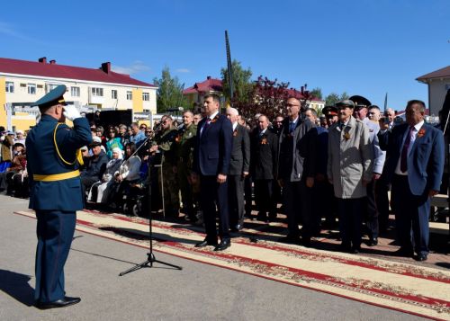 В Бавлах отмечают День Победы