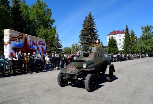 В Бавлах отмечают День Победы