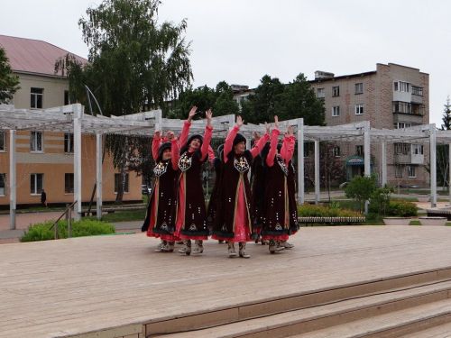 Патриотический флешмоб объединил бавлинцев в День России