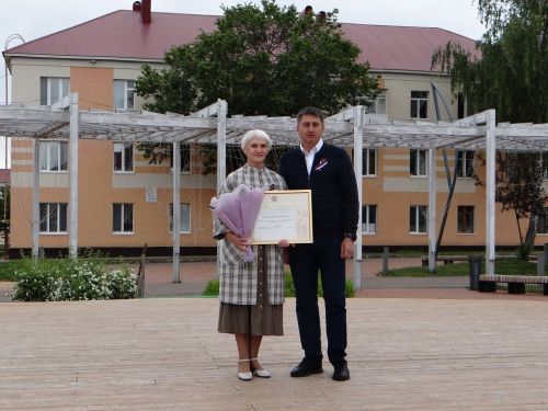 Патриотический флешмоб объединил бавлинцев в День России