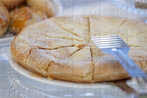 Сыек камырдан йомыркалы пирог