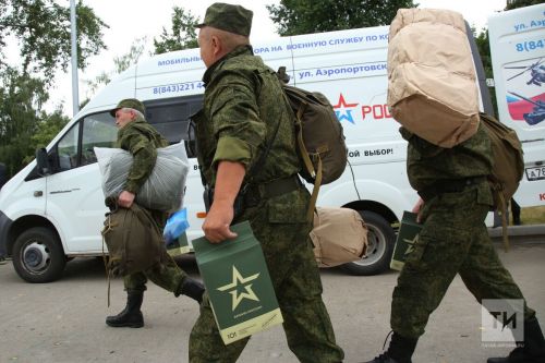 Дмитрий Медведев: На военную службу по контракту поступают до 1400 человек в день