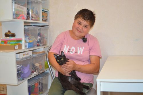 Сердобольная бавлинка дарит дом братьям нашим меньшим