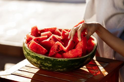 Арбузный сезон: Как выбрать вкусный арбуз?
