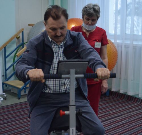 В центр реабилитации инвалидов «Березка» переданы авторские тренажеры