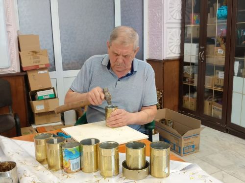 В Бавлах изготовили окопные свечи