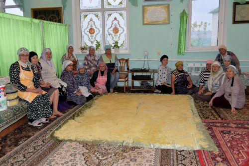 В селе Исергапово Бавлинского района приготовили лапшу для отправки в зону СВО