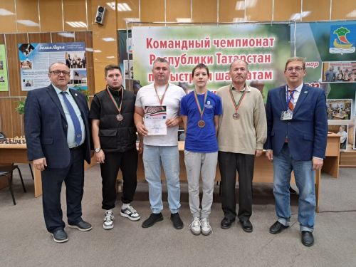 Команда бавлинских шахматистов в числе лучших