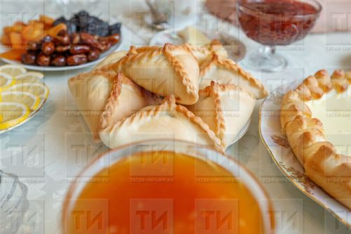 Исергәп авылында яшәүче Миләүшә Хәбировадан өчпочмак рецепты