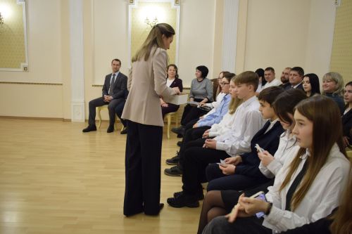 В день Конституции бавлинцы получили паспорта
