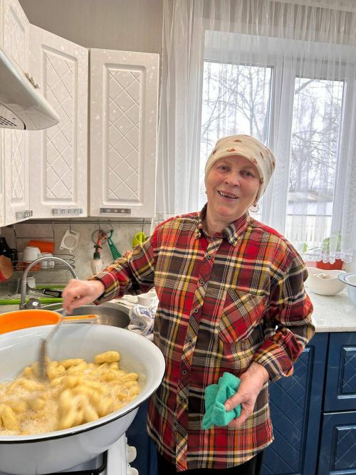 Волонтеры из Бавлов и Башкортостана собрали вкусные посылки для бойцов-сирот