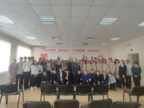 Бавлинские школьники побывали на экскурсии в отделе полиции