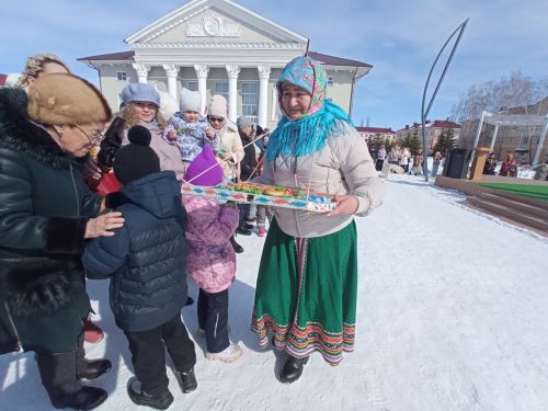 Бавлинцы проводили зиму массовыми гуляниями