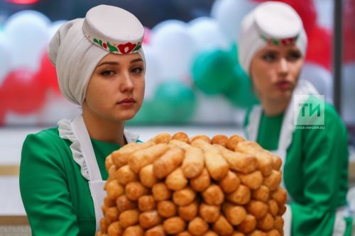 Василь Шайхразиев на примере баурсака объяснил находчивость татарского народа