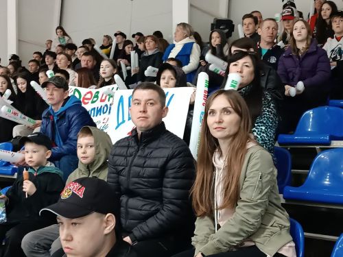 В Бавлах прошёл хоккейный праздник