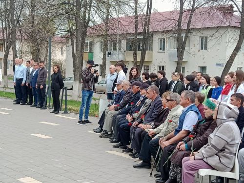 В Бавлах почтили память ликвидаторов аварии на Чернобыльской АЭС