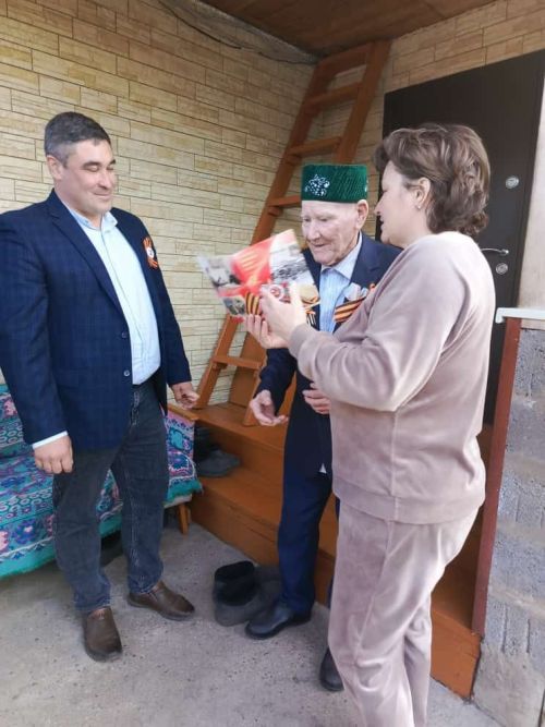 Ветераны Бавлинского района принимают поздравления