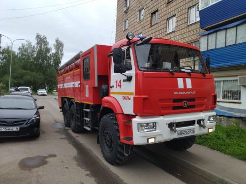 В Бавлах загорелась квартира