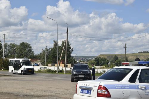 Госавтоинспекция: В Бавлинском районе продолжается проверка автобусов